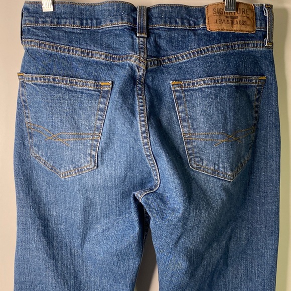 Levi’s Signature Gold Men's Size 30x30 Relaxed Blue Jeans - 982 - Picture 6 of 8